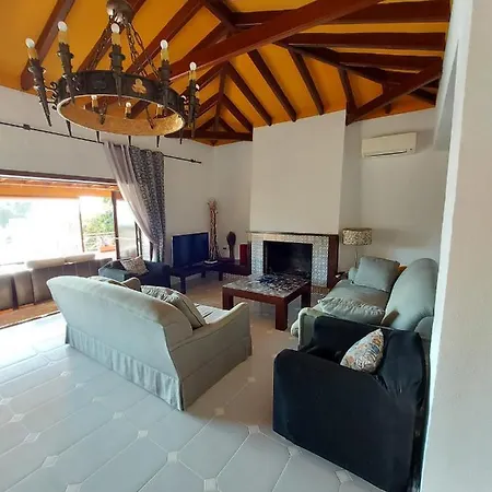 Con Piscina Privada Holiday home