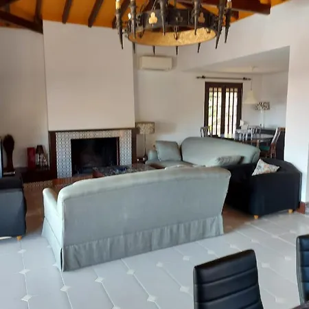 Con Piscina Privada